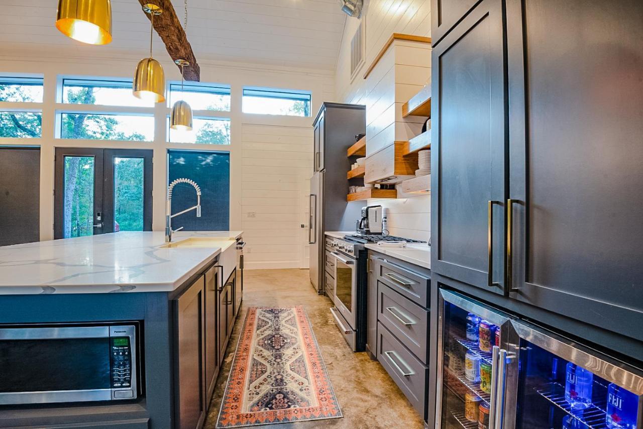"The Barndo" 4Br Luxury Cabin, Hot Tub, Fire Pit, Bunks, Arcades, Playhouse! โบรคเคนโบว์ ภายนอก รูปภาพ