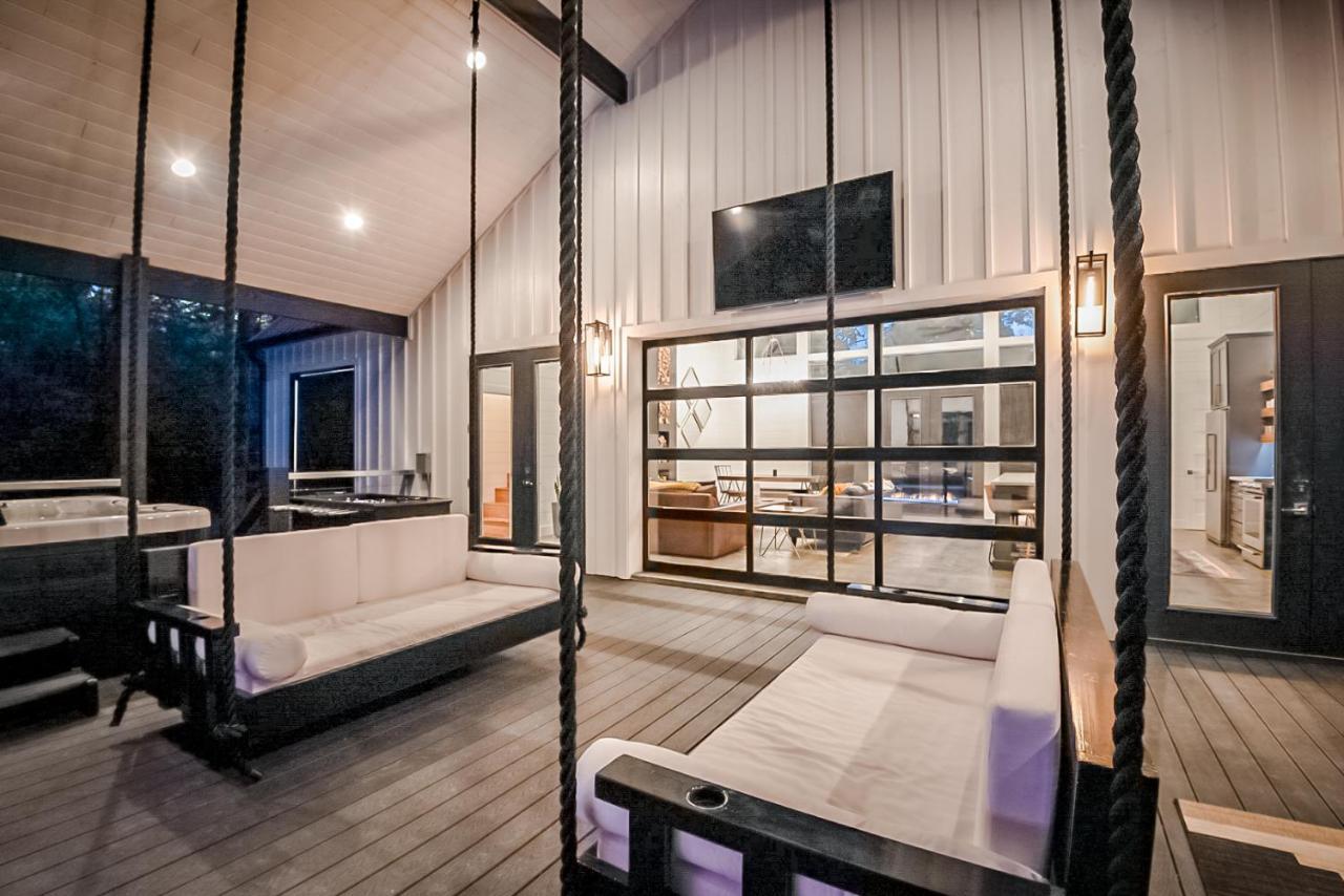"The Barndo" 4Br Luxury Cabin, Hot Tub, Fire Pit, Bunks, Arcades, Playhouse! โบรคเคนโบว์ ภายนอก รูปภาพ